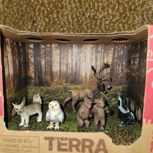Terra North American Wild Animals  Forest Figures Play Set Toys Box by BATTAT